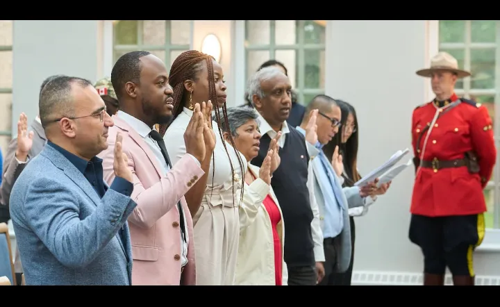 کانادا تابعیت را برای کودکان متولد خارج از کشور آسان‌تر کرد